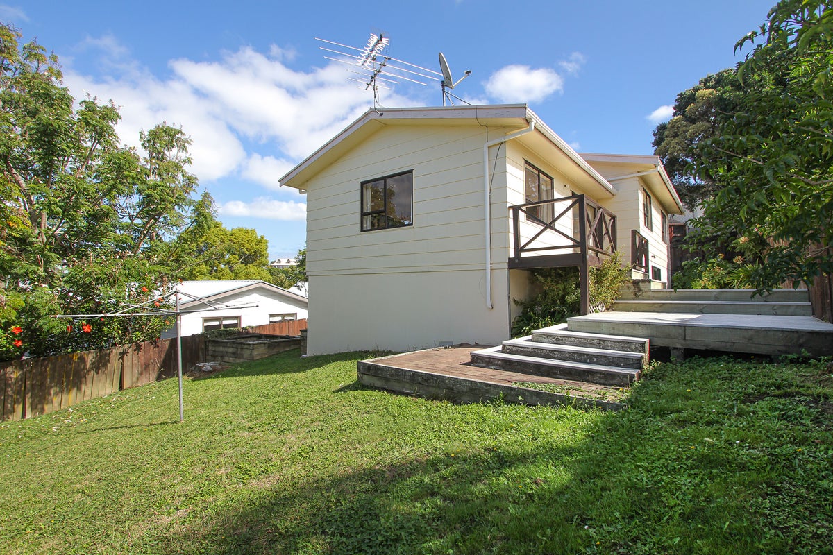 3/29 Topliss Drive, Northcross, Auckland - Carousel 2