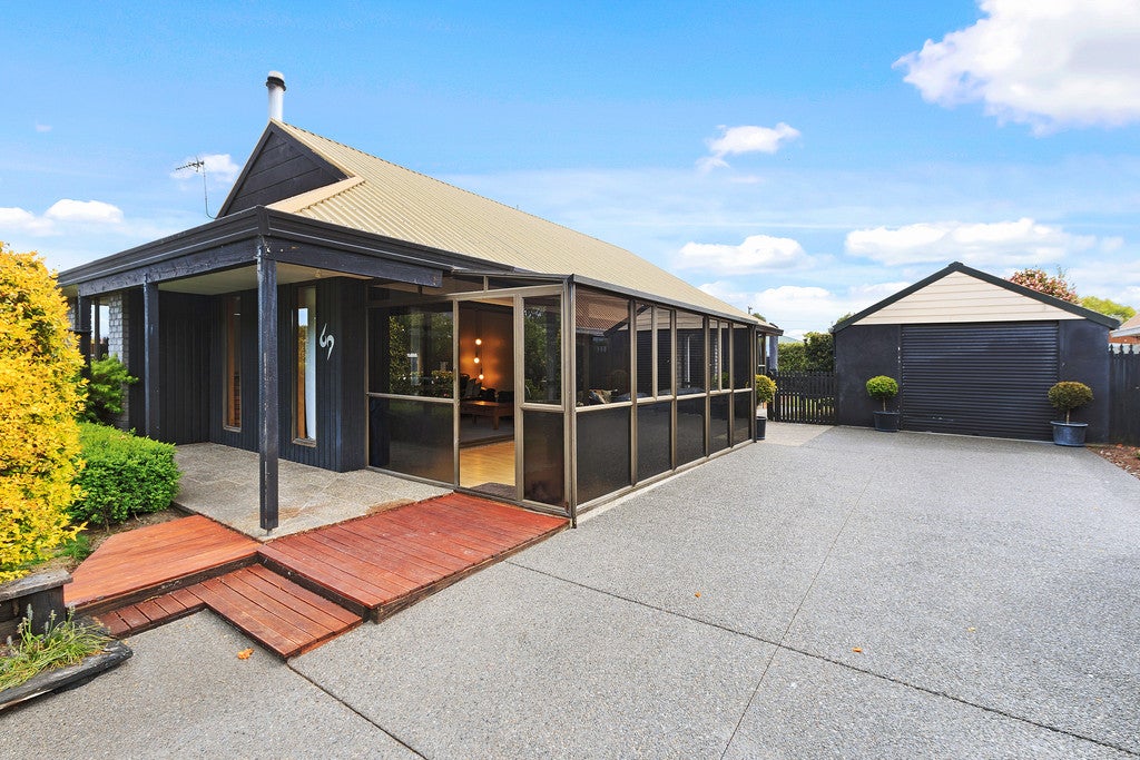 69 Dunbarton Street, Redwood, Christchurch - Carousel 1