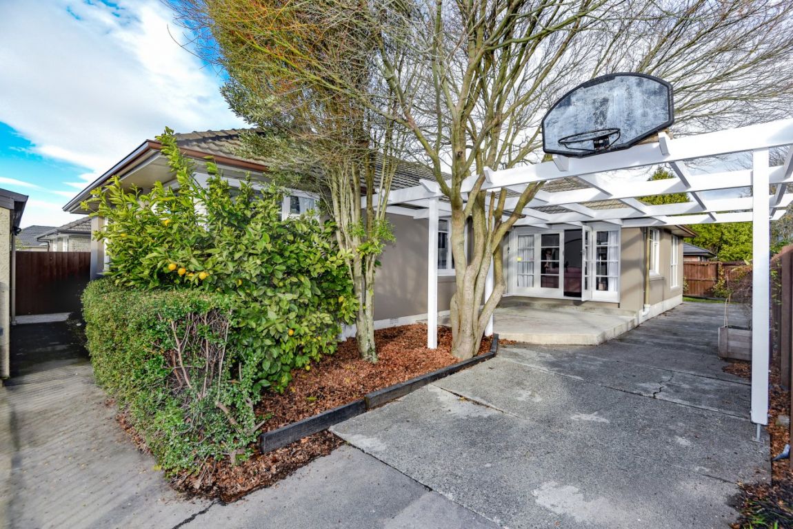 55 Harris Crescent, Papanui, Christchurch - Carousel 1