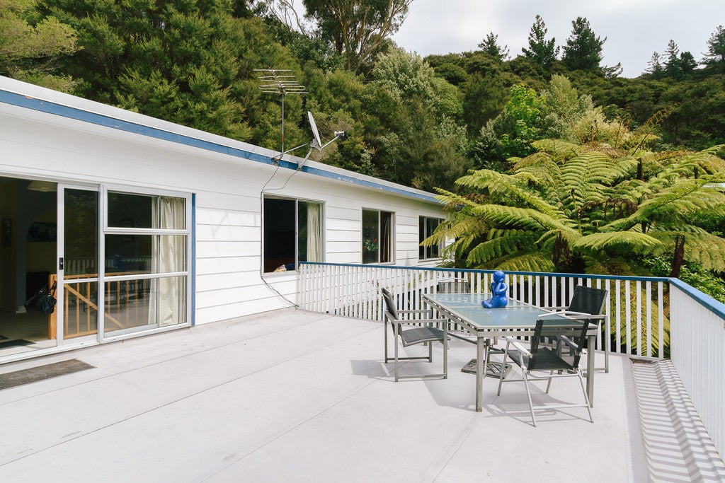 17 Logie Street, Stokes Valley, Lower Hutt - Carousel 2