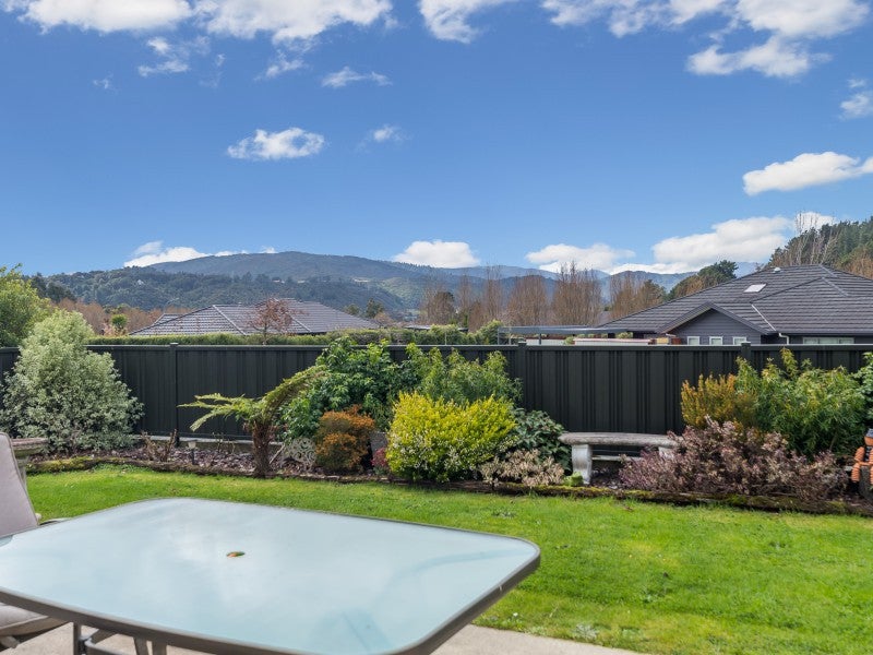 19 Diamond Grove, Brown Owl, Upper Hutt - Carousel 21