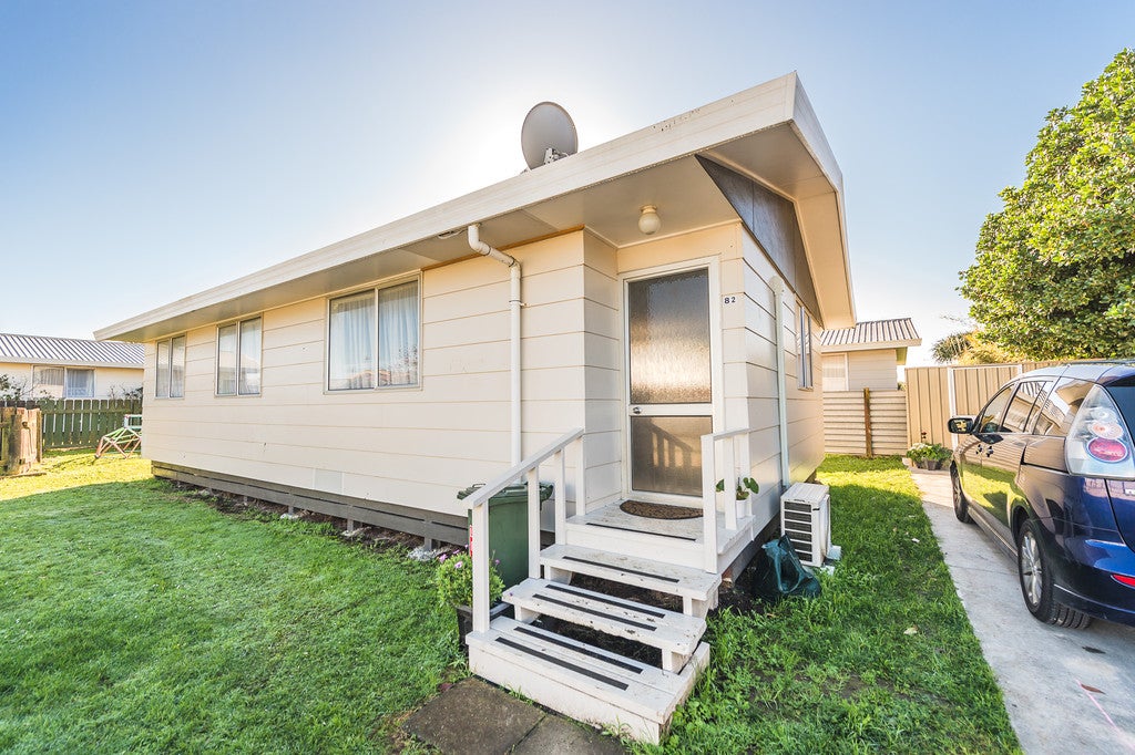 82A Surrey Road, Springvale, Whanganui - Carousel 1