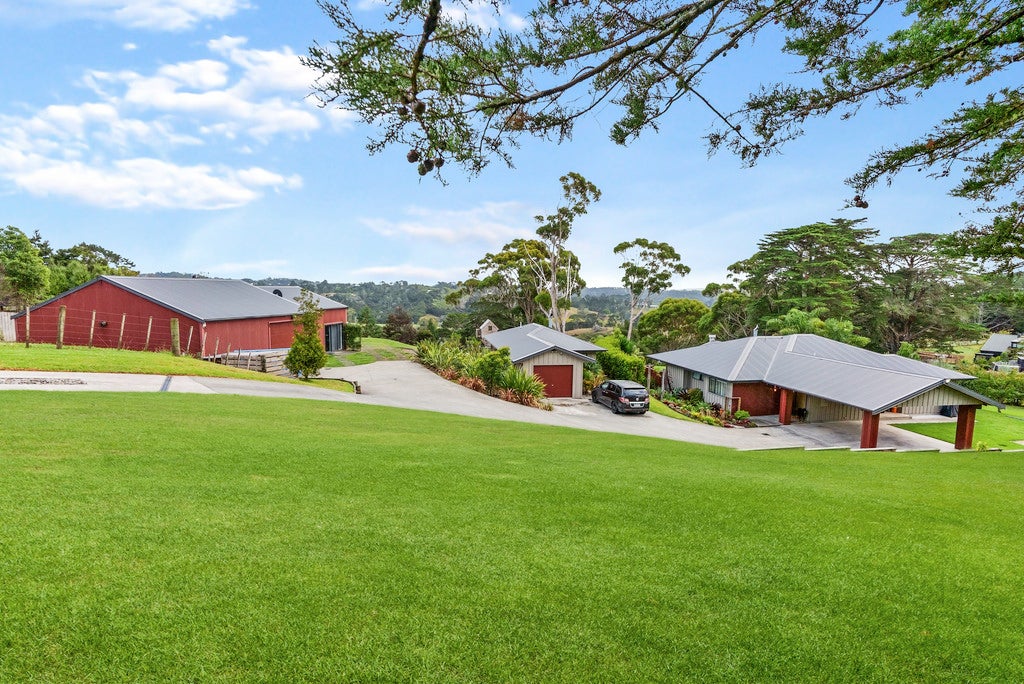 68 Coulter Road, Henderson Valley, Auckland - Carousel 1