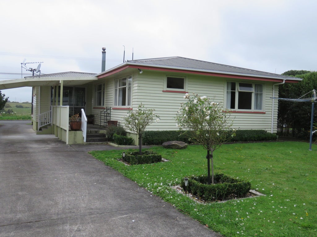 450 Carrington Street, Upper Vogeltown, New Plymouth - Carousel 1