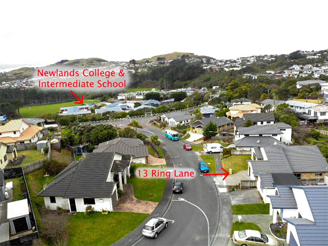 13 Ring Lane, Paparangi, Wellington - Carousel 17