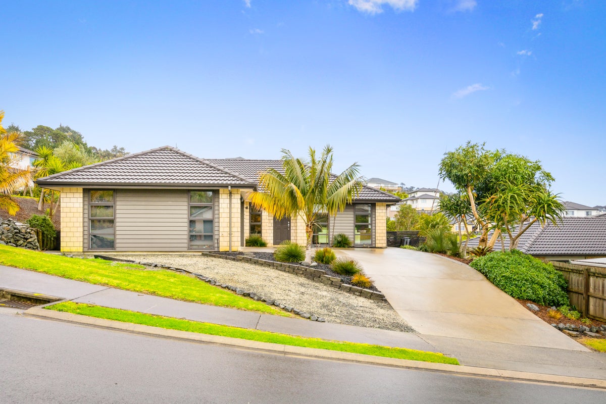 4 Bloomfield Rise, Stanmore Bay, Whangaparaoa - Carousel 2