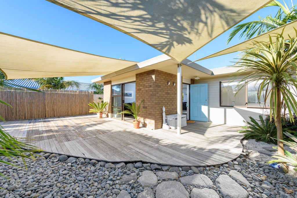 5A Emery Place, Papamoa Beach, Papamoa - Carousel 1