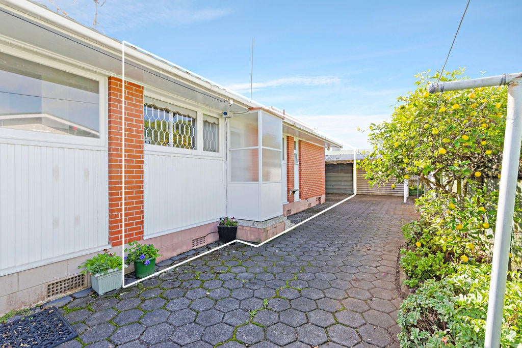 2/625 Te Atatu Road, Te Atatu Peninsula, Auckland - Carousel 9