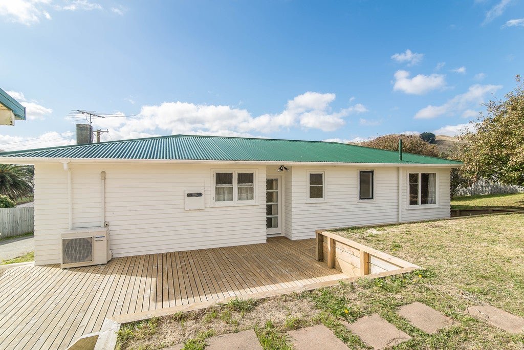 119 Driver Crescent, Cannons Creek, Porirua - Carousel 1