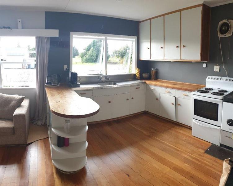 6 Lake Crescent, Takaka - Carousel 2