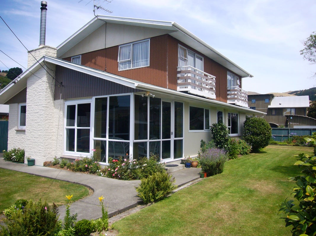 11 Lascelles Street, Saint Martins, Christchurch - Carousel 1