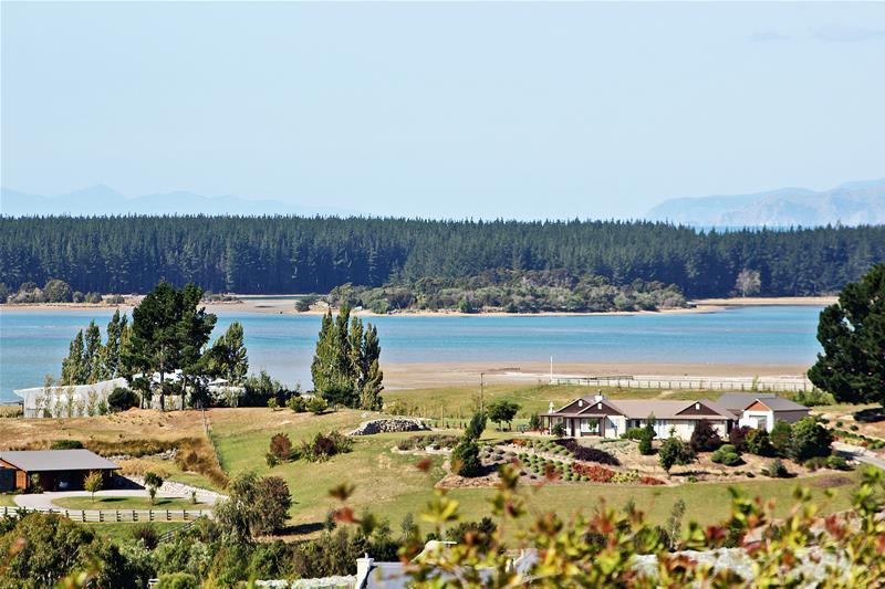 103 Westdale Road, Redwood Valley - Carousel 1