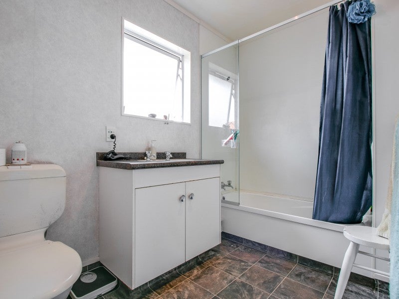 26A BEDFORD RD, MAREWA, NAPIER - Carousel 4
