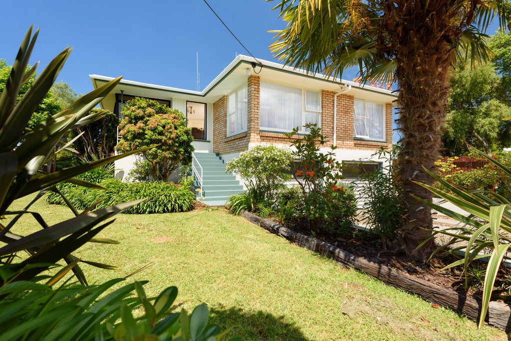 6 Fairlie Grove, Te Puna, Tauranga - Carousel 2