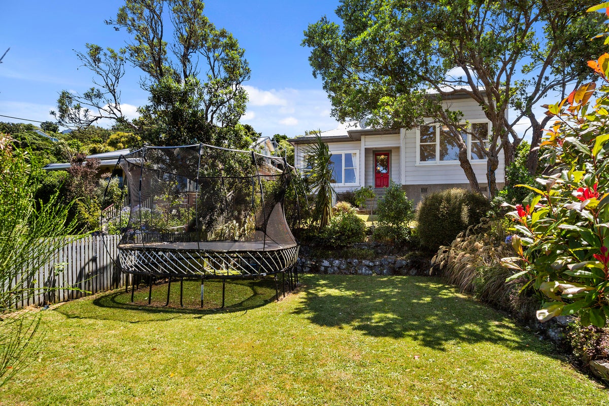 3 Chelmsford Street, Ngaio, Wellington - Carousel 1