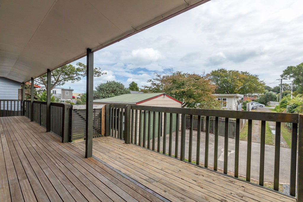 16A Alexander Road, Raumati Beach, Paraparaumu - Carousel 2
