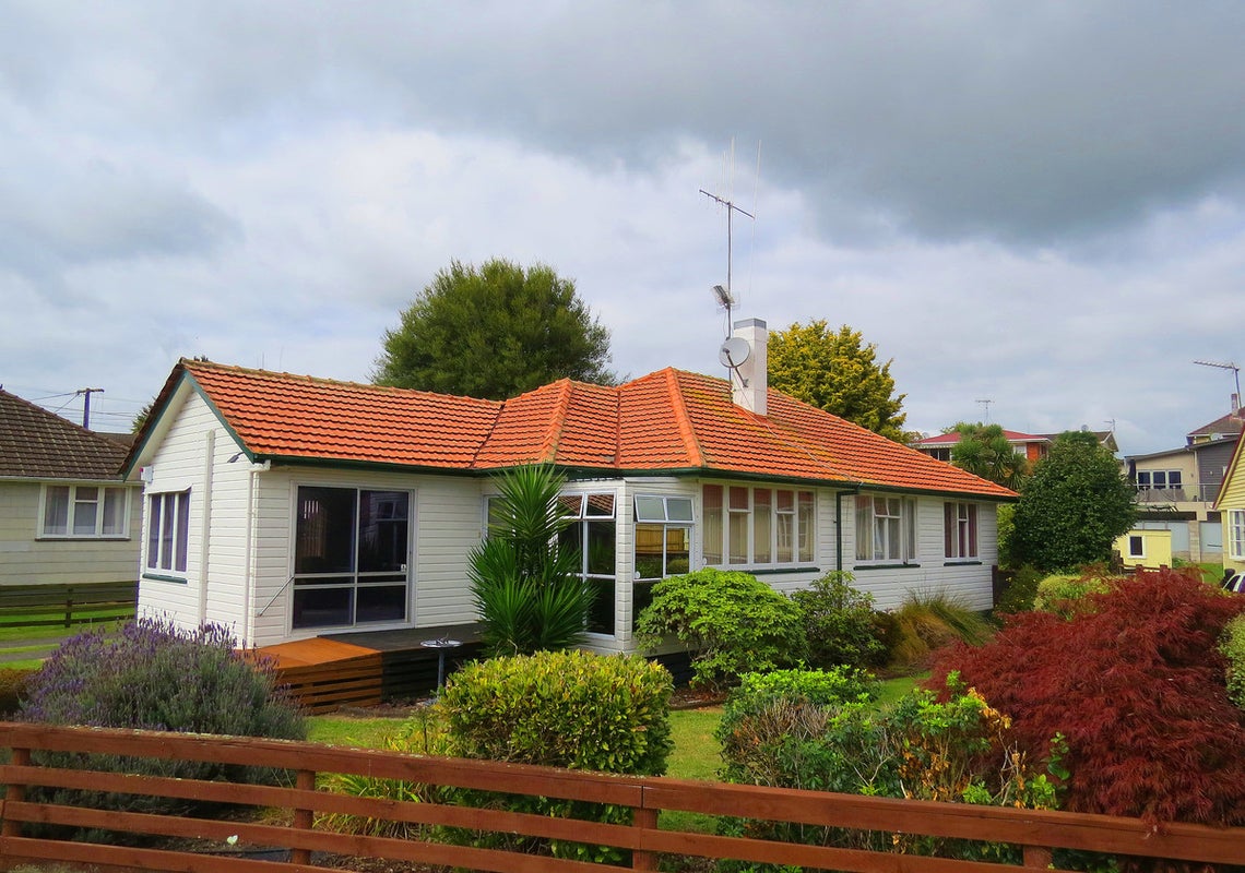 79 Armstrong Avenue, Te Awamutu, Te Awamutu - Carousel 1