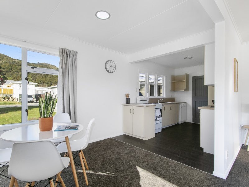 61 Russell Road, Wainuiomata, Lower Hutt - Carousel 2