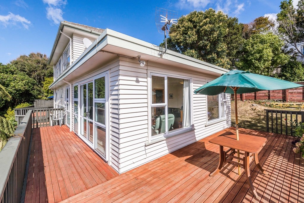 11 Spencer Street, Crofton Downs, Wellington - Carousel 2
