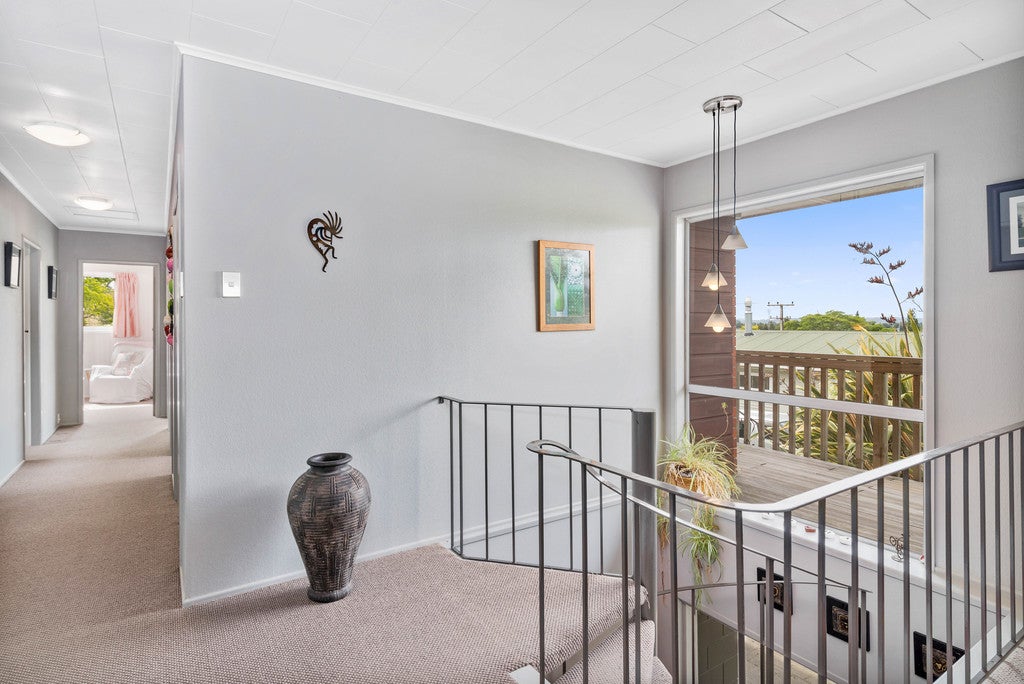 32 Utuhina Road, Springfield, Rotorua - Carousel 2