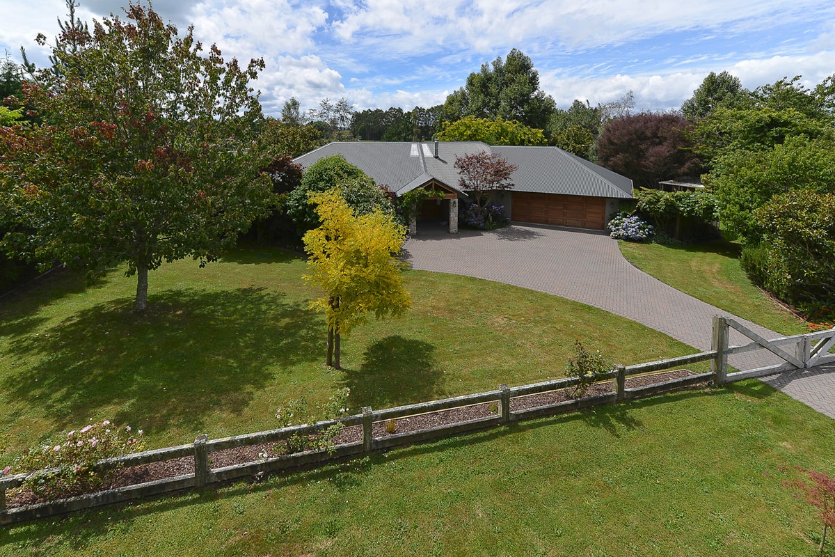9 Kingsley Drive, Ngongotaha, Rotorua - Carousel 1
