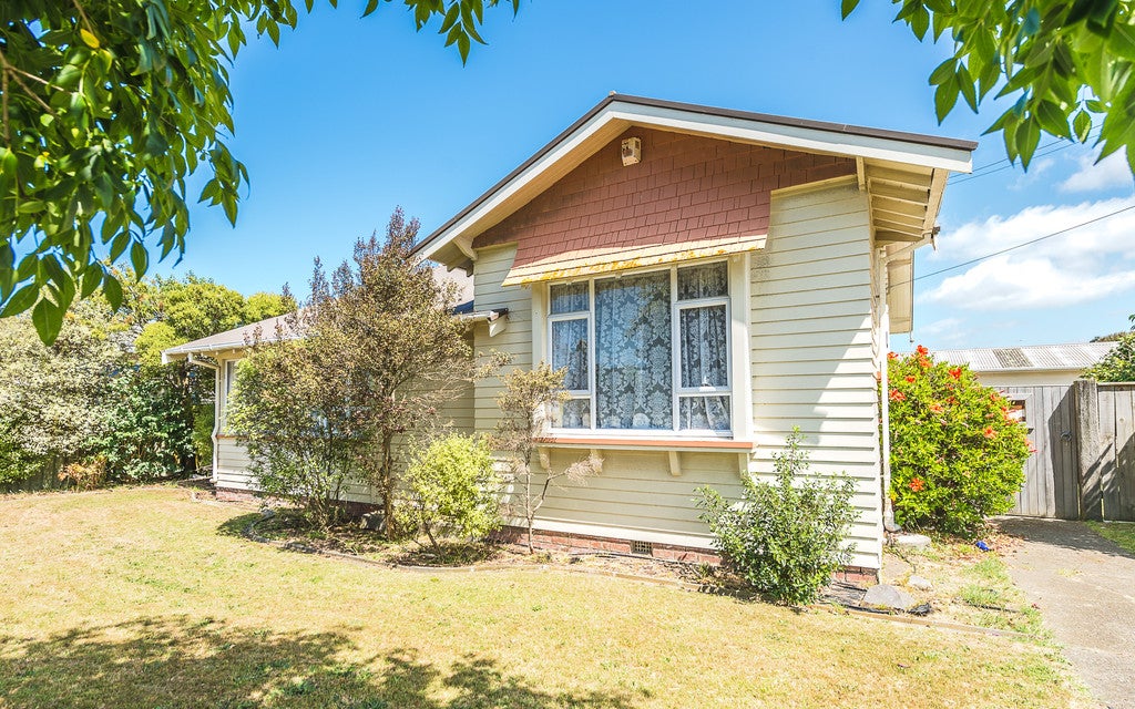 15 Moore Avenue, Tawhero, Whanganui - Carousel 1