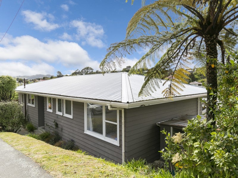 5 Stella Grove, Newlands, Wellington - Carousel 1