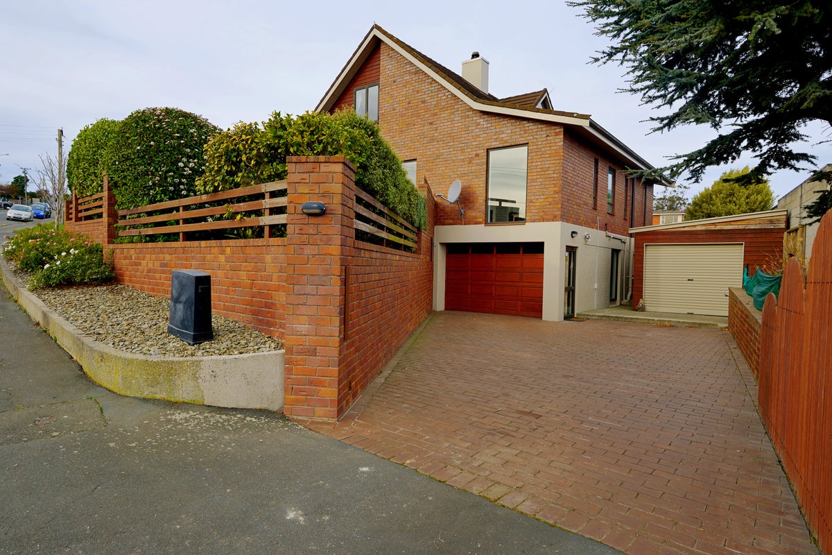 110 Larnach Road, Vauxhall, Dunedin - Carousel 2