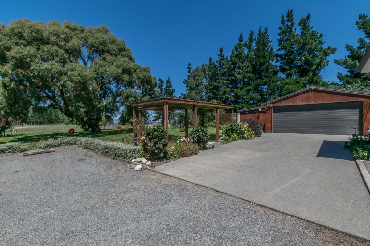267 Mound Road, Broomfield, Amberley - Carousel 2