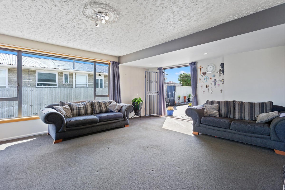 6 Jarrow Place, Halswell, Christchurch - Carousel 2