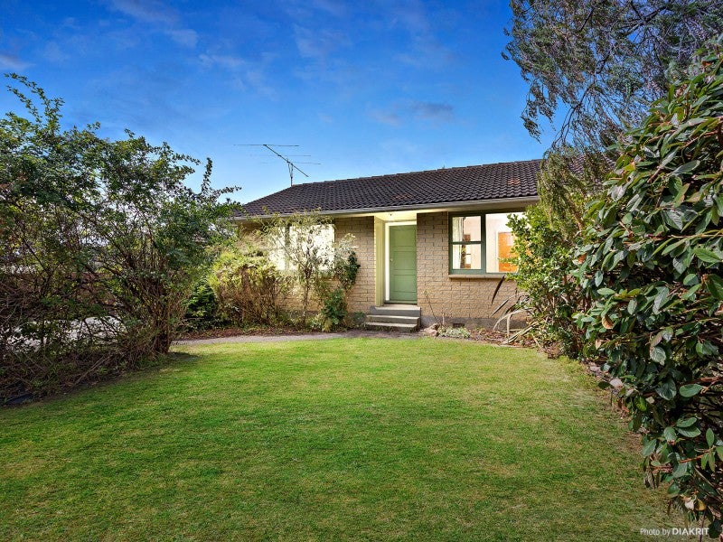 2/25 Deller Grove, Silverstream, Upper Hutt - Carousel 1