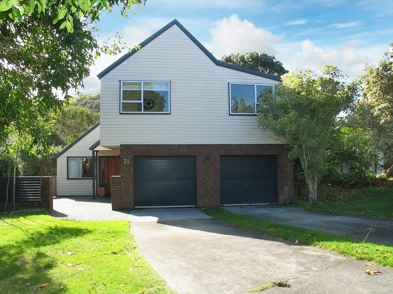 26 Solander Place, Whitby, Porirua - Carousel 1