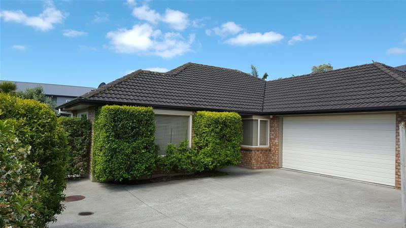 13A Rodney Street, Howick, Auckland - Carousel 1