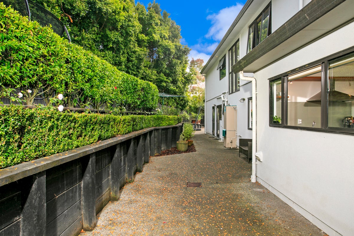 10 Amber Glen, Albany, Auckland - Carousel 35