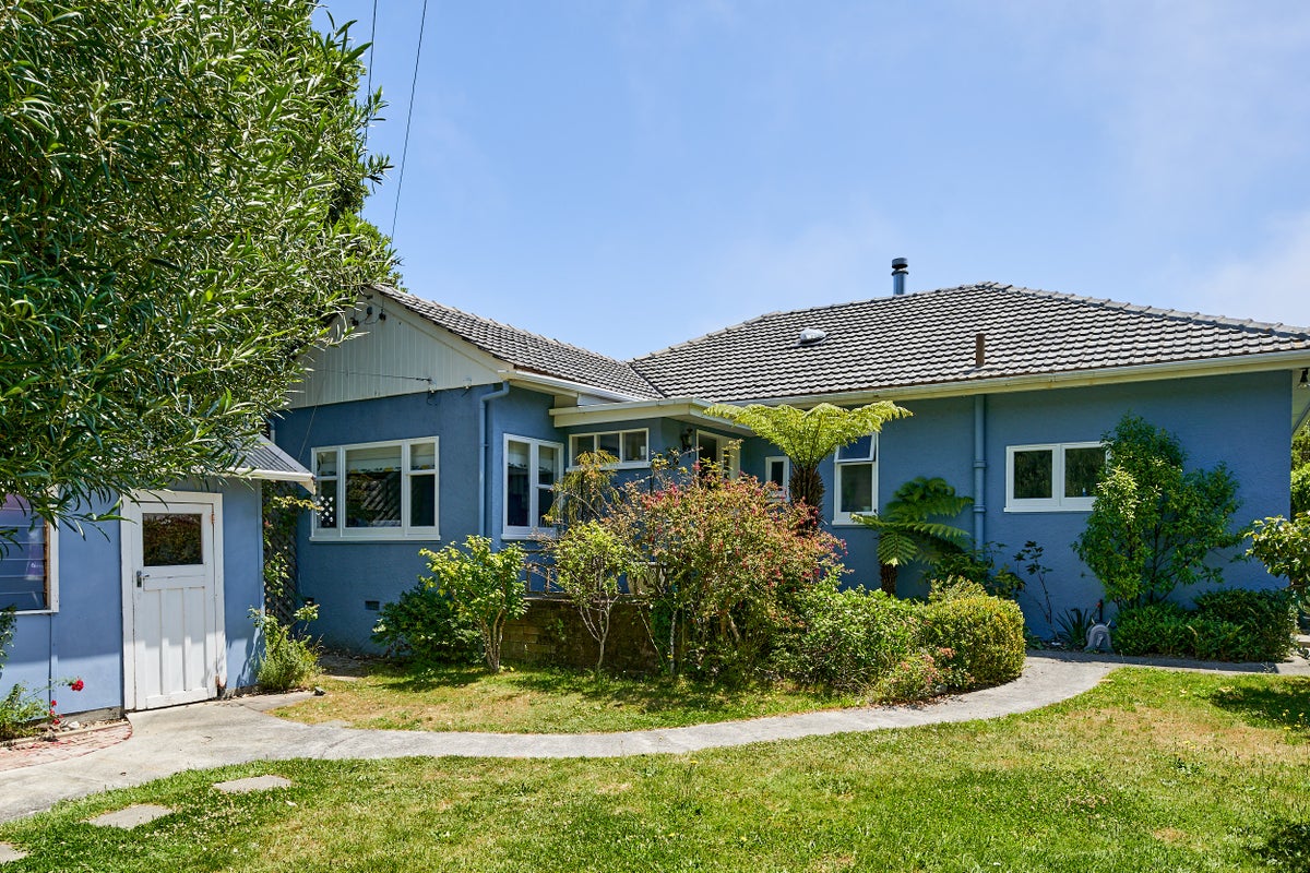 1/372 Muritai Road, Eastbourne, Lower Hutt - Carousel 2