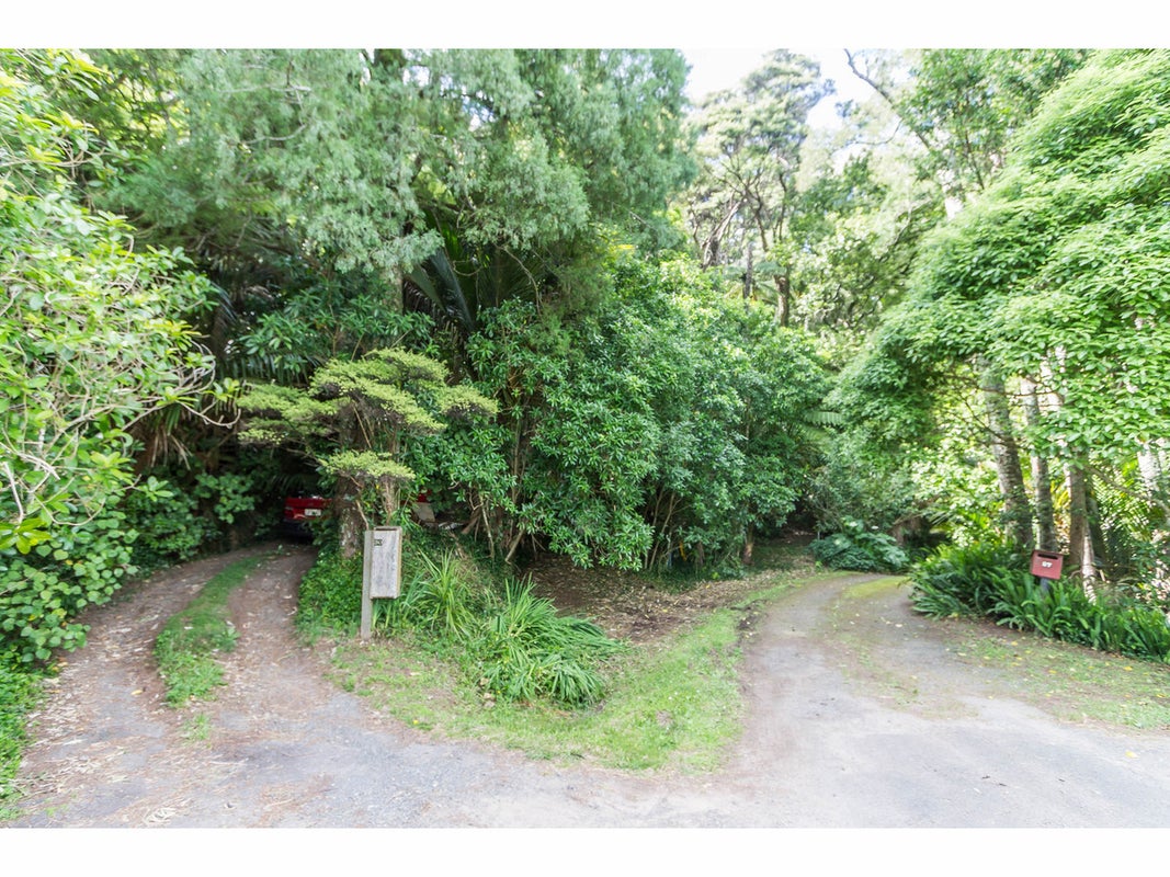 32 Ocean View Road, Huia, Auckland - Carousel 1