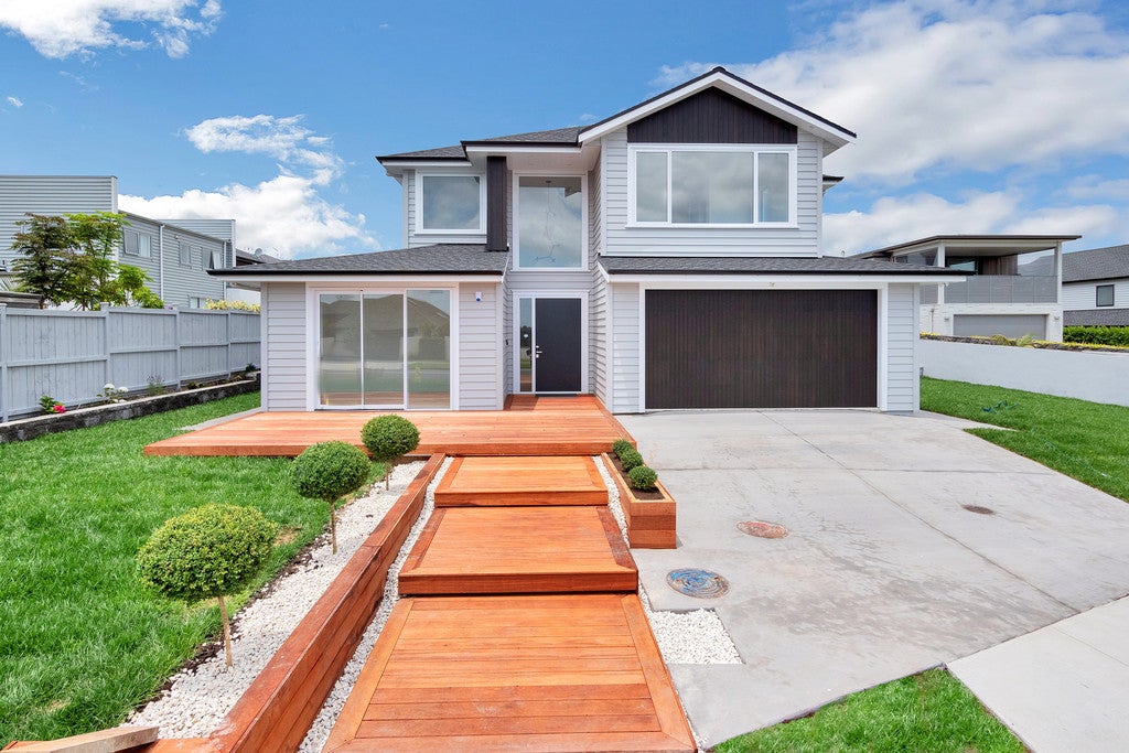 16 Milano Boulevard, Karaka, Papakura - Carousel 2