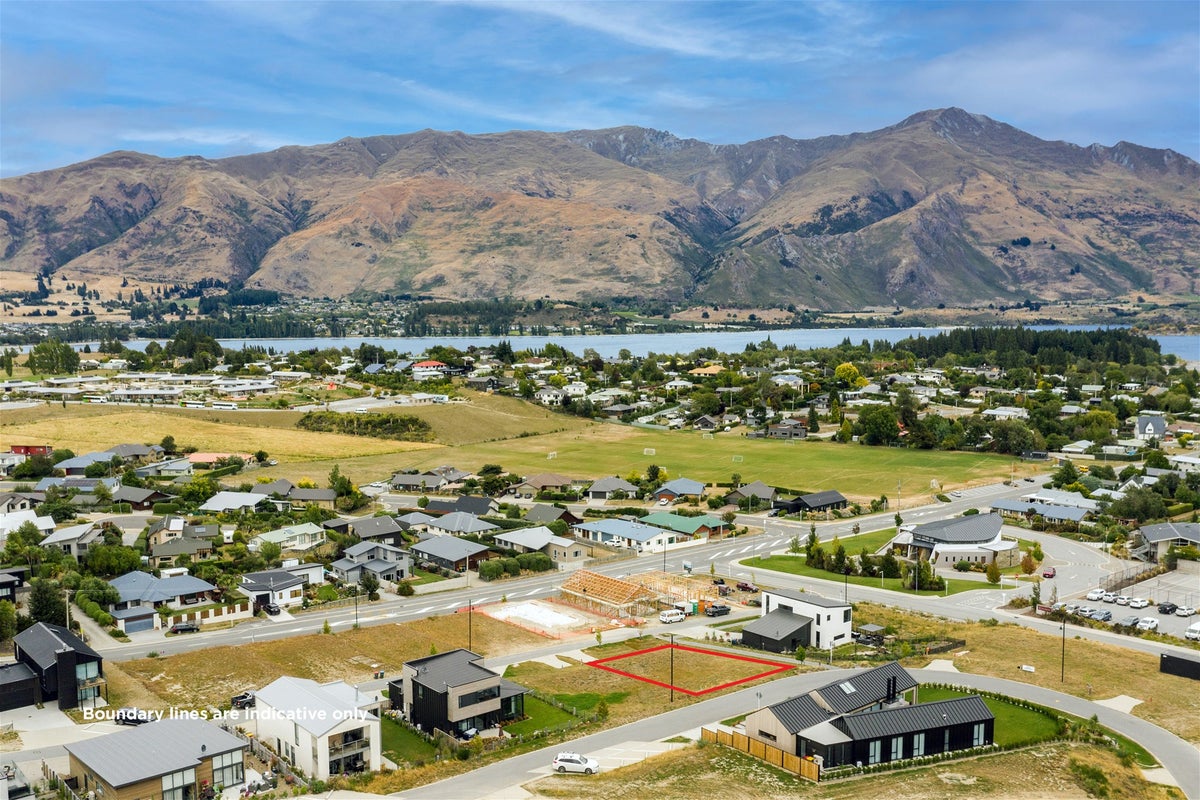 12 Tuke LANE, Wanaka  - Carousel 1