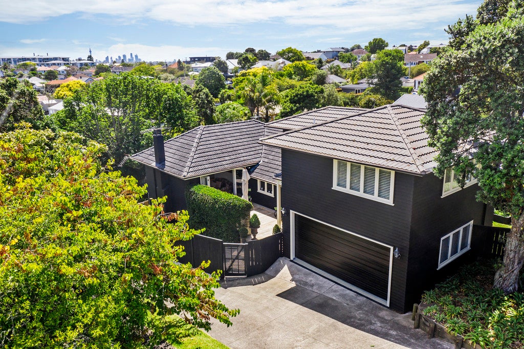 68A Temple Street, Meadowbank, Auckland - Carousel 1