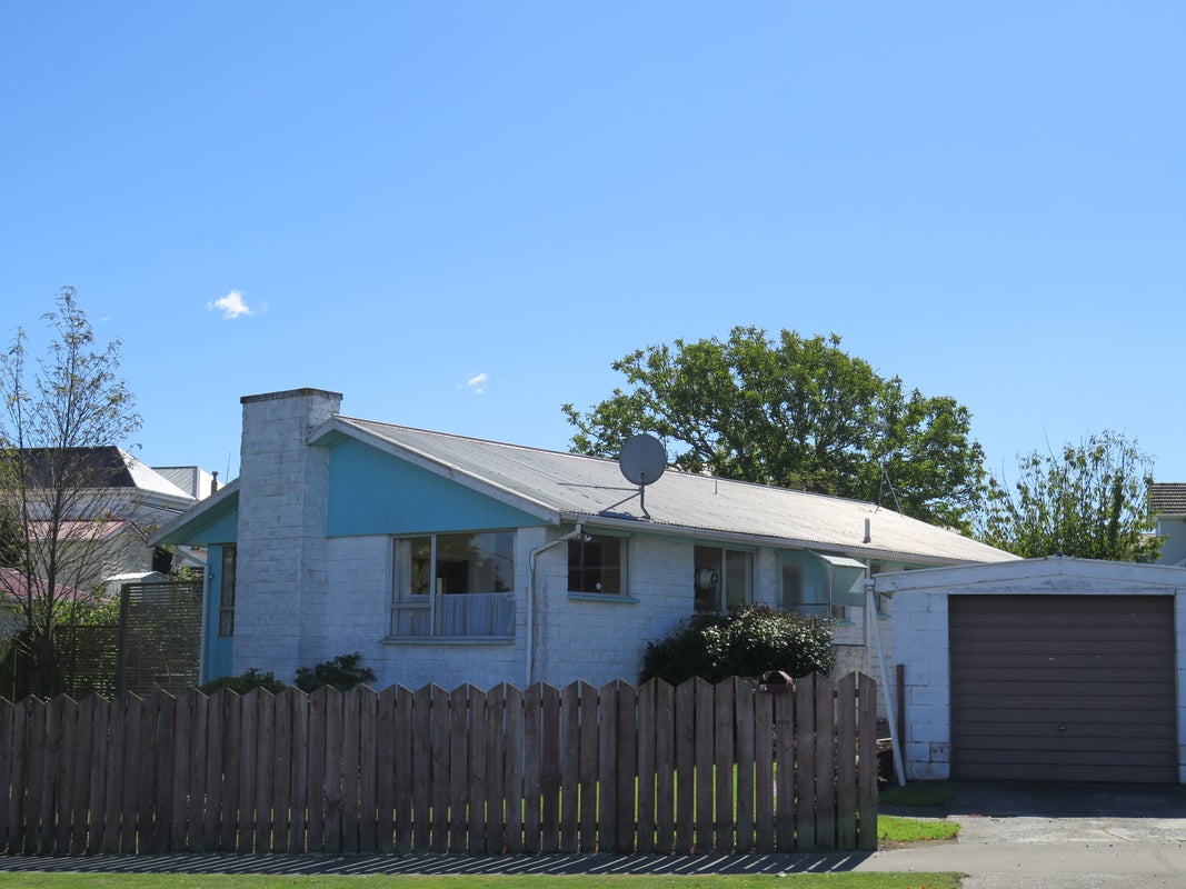15 College Road, Parkside, Timaru - Carousel 1
