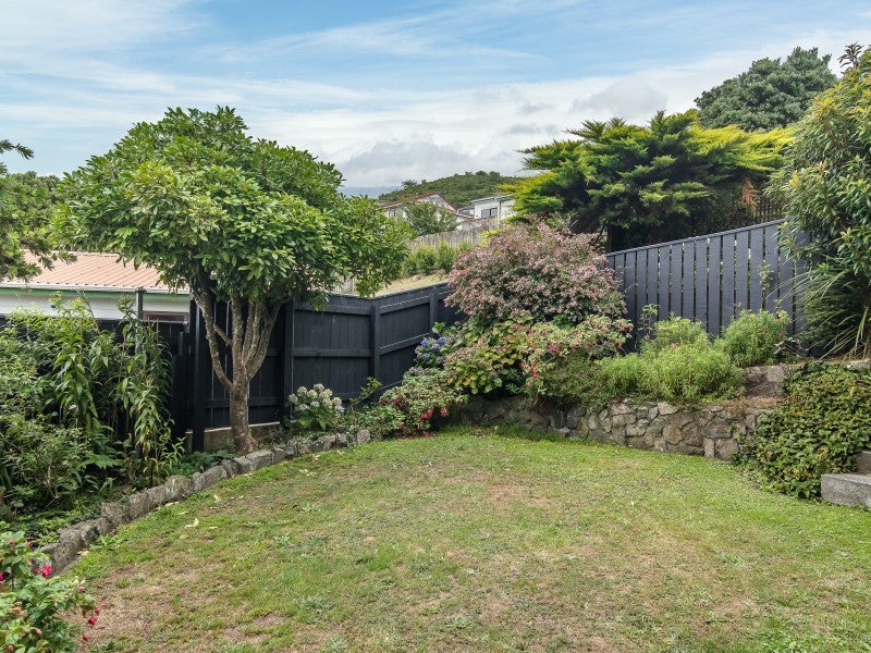 91 Victory Crescent, Tawa, Wellington - Carousel 2