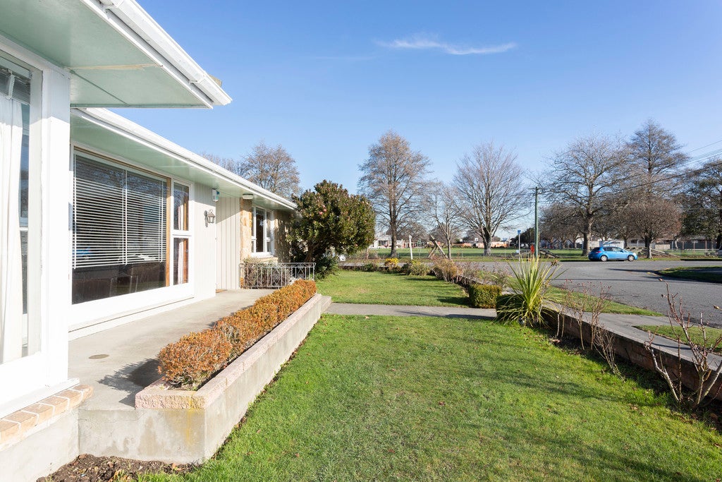 2 Erin Crescent, Mairehau, Christchurch - Carousel 20