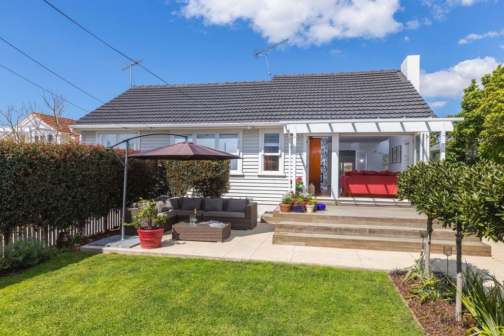 43 Kesteven Avenue, Glendowie, Auckland - Carousel 2