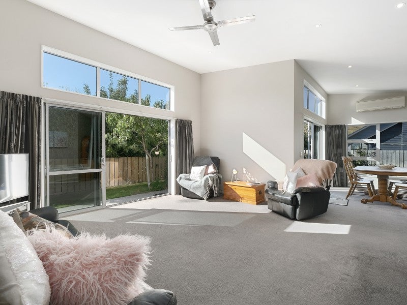 9 Rere Road, Lake Hayes, Queenstown - Carousel 1