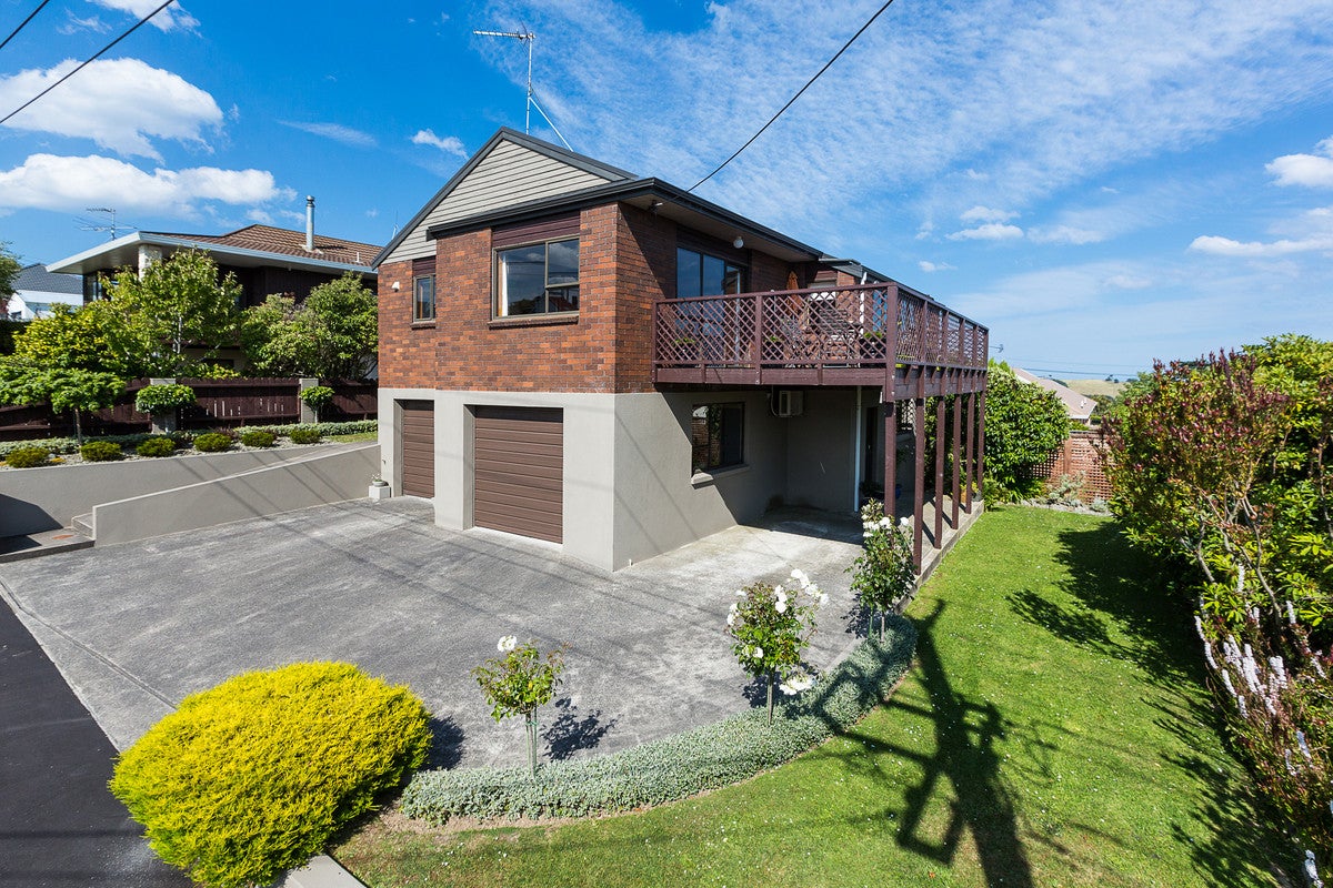 16 Albion Street, Shiel Hill, Dunedin - Carousel 1