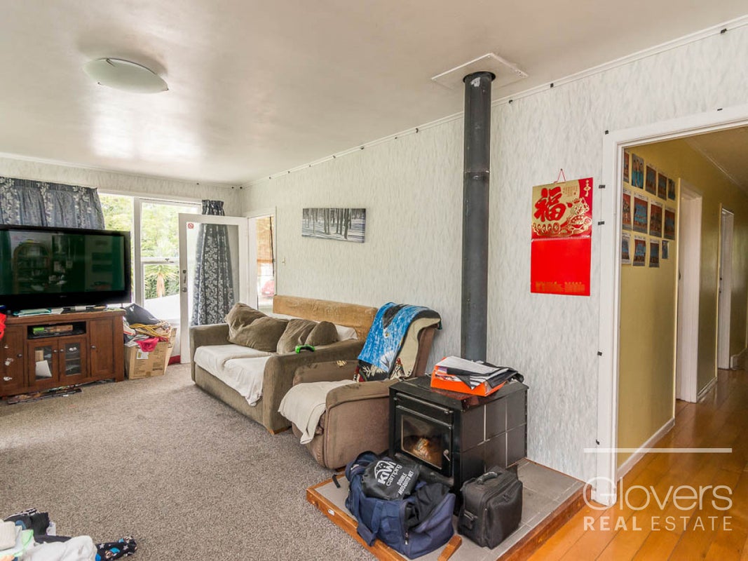 38 Lantana Road, Green Bay, Auckland - Carousel 2