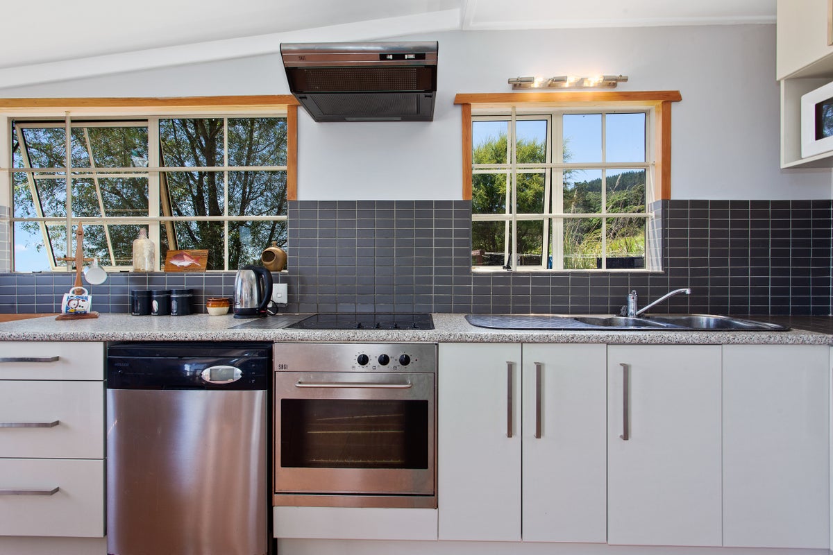 7541B State Highway 35, Te Kaha - Carousel 2