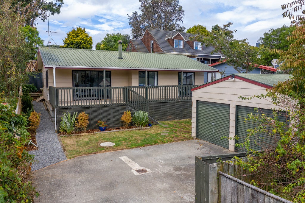 16A Alexander Road, Raumati Beach, Paraparaumu - Carousel 1
