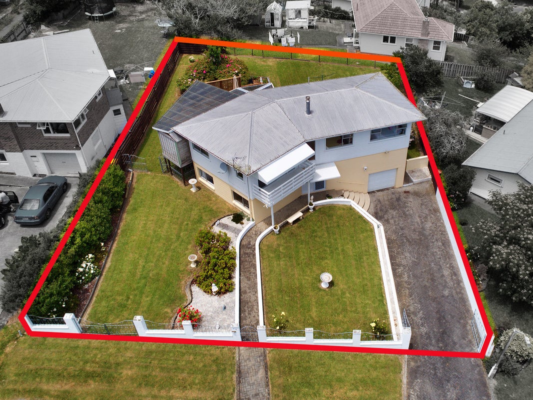22 Crompton Road, Massey, Auckland - Carousel 2