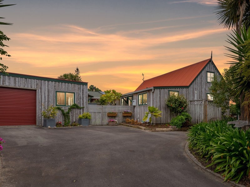 18 Campion Road, Waikanae Beach, Waikanae - Carousel 1